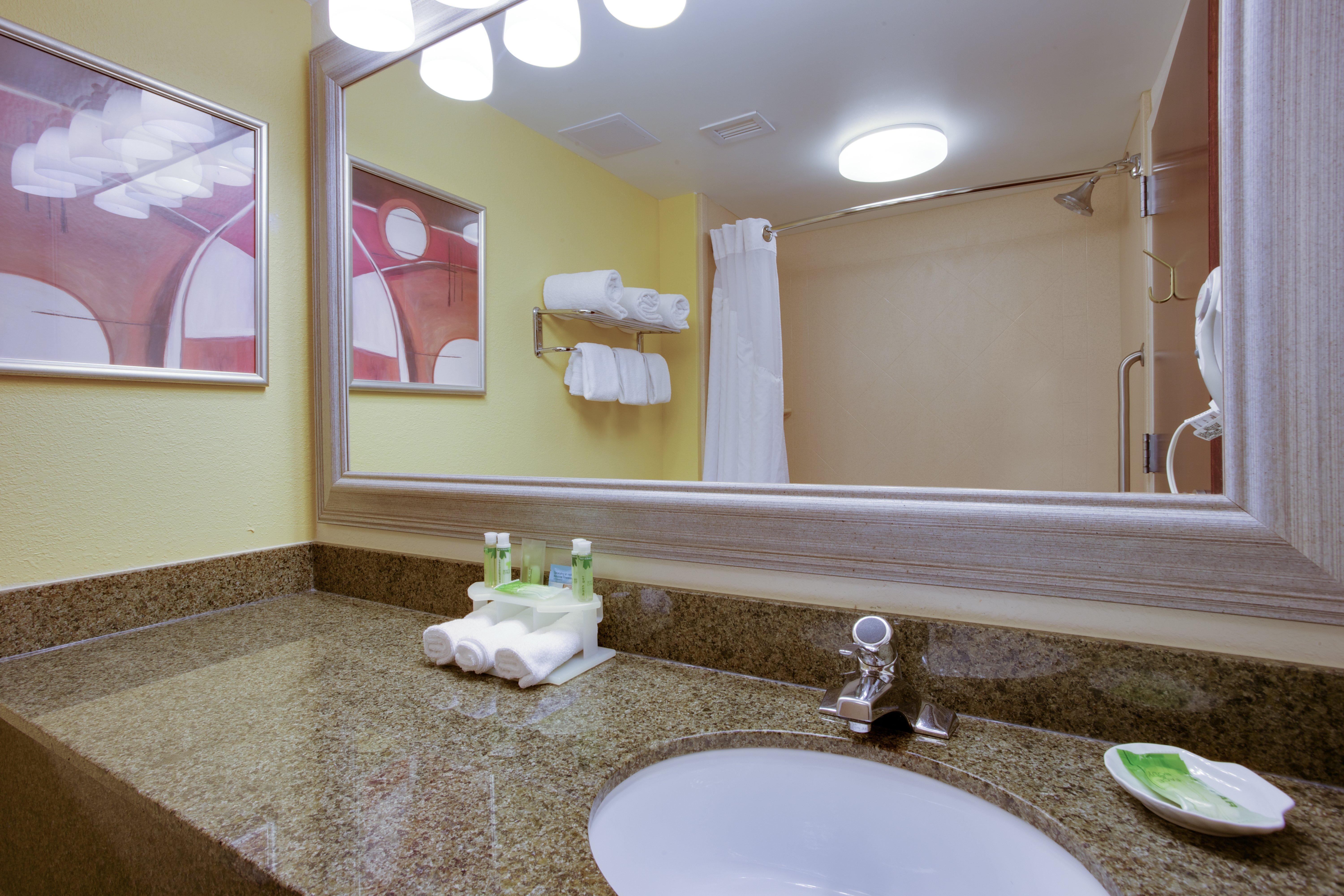 Holiday Inn Express Hotel & Suites Charleston-Ashley Phosphate By Ihg North Charleston Esterno foto