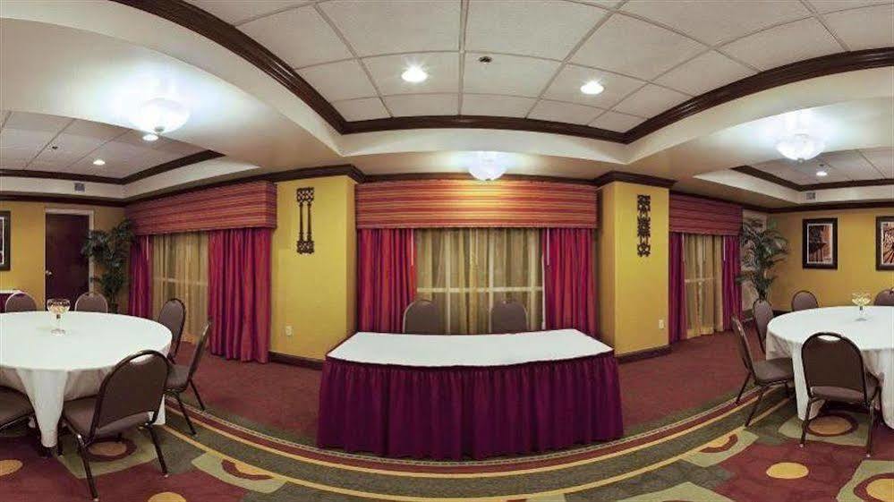 Holiday Inn Express Hotel & Suites Charleston-Ashley Phosphate By Ihg North Charleston Esterno foto